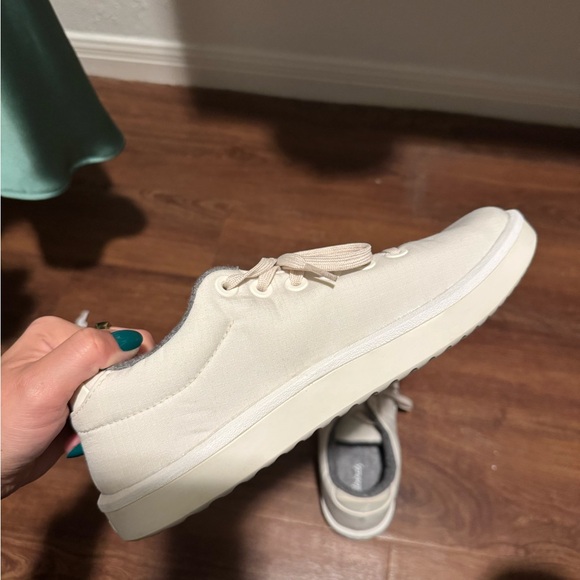 Off white canvas Allbirds casual women’s sneaker, NEVER WORN! - Picture 3 of 5